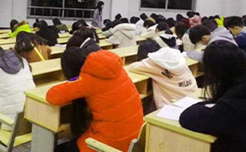 ���п�ԇ�Ą�־���ԣ�ͨ��140�䣩