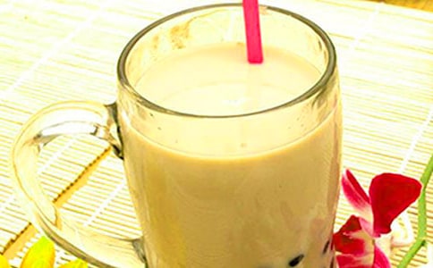 秋天第一杯奶茶唯美短句最新