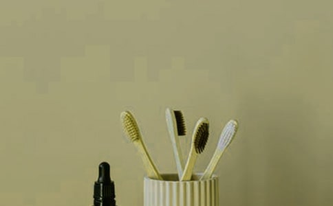 �������ˢ�Ĺ���8ƪ[��(y��u)�x]