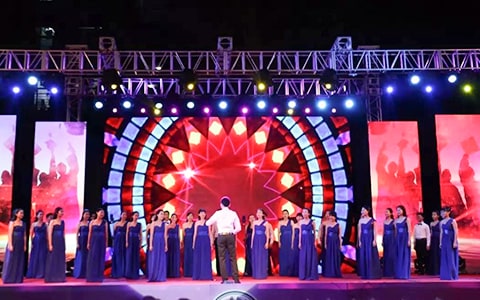 高中畢業(yè)晚會(huì)策劃方案9篇