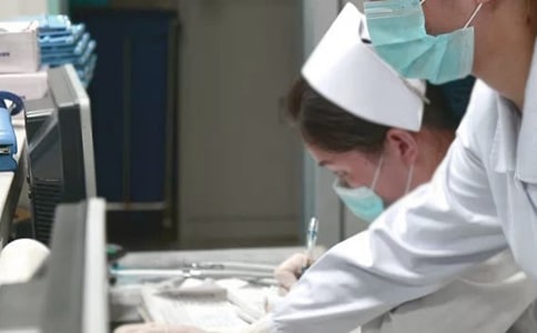 護(hù)理專(zhuān)業(yè)畢業(yè)生自薦信三篇