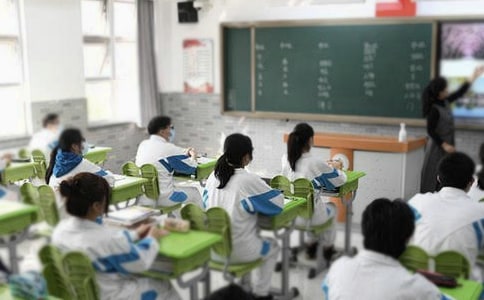 ���W(xu��)���������c(di��n)�����}����(hu��)