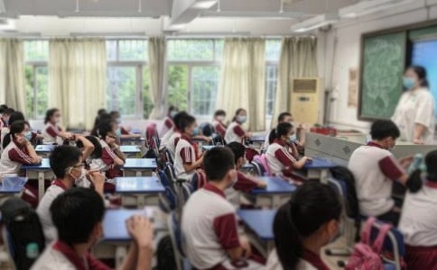 �W(xu��)У�W(xu��)�ڽ����̌W(xu��)����Ӌ(j��)����ͨ��32ƪ��