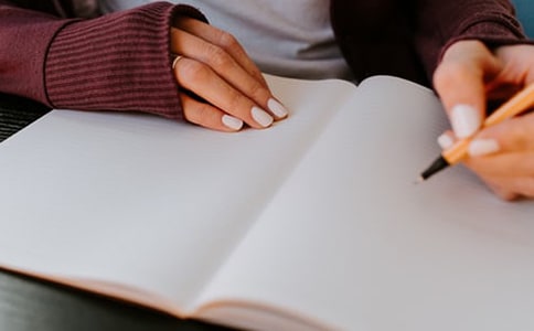 ����Ʒ����������300����ƪ