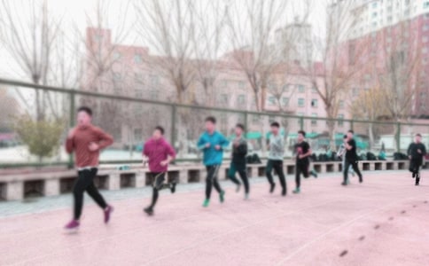 贊長跑運動員稿件(通用17篇)