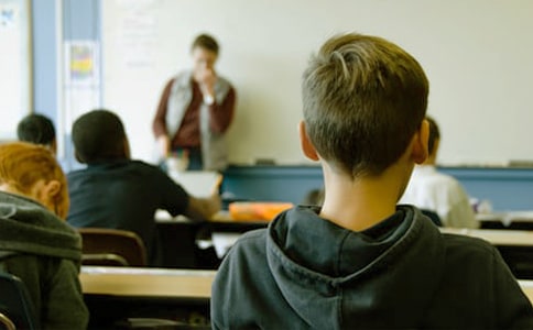 ����ɫ�ĳ�򡷹��_�n�̌W��˼