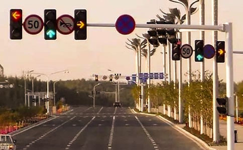 玩紅綠燈游戲作文