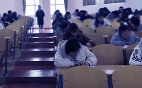 С�W(xu��)���\(ch��ng)�ſ�ԇ���Z��(sh��)