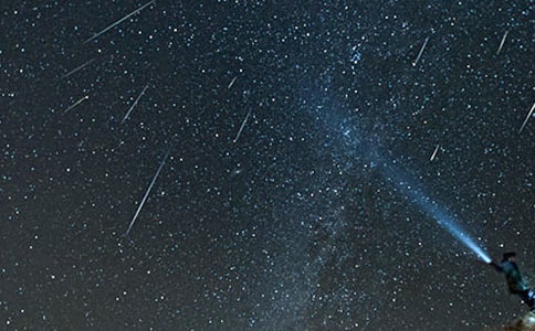 流星飛逝的想象作文(精選19篇)