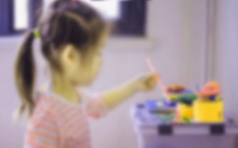 ��Ů��һ��Ҫ�Y(ji��)�R��100λ���ˡ��x��з���