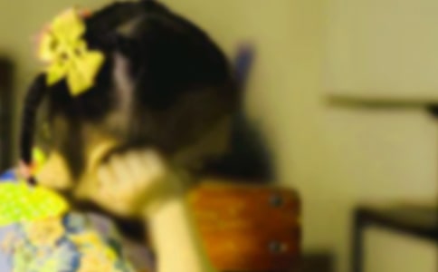 一個女孩由熱戀到心死的過程詩歌