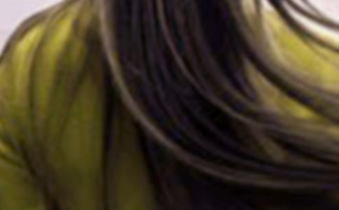 夸女孩子頭發(fā)漂亮的句子(精選60句)