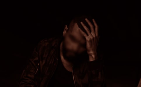 關(guān)于頭疼發(fā)朋友圈的句子(精選220句)