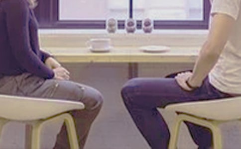 相親相愛(ài)的貶義詞