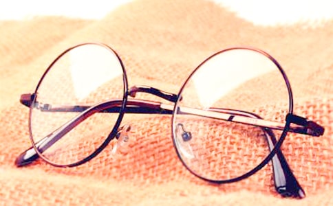 科幻小說(shuō):神秘的眼鏡