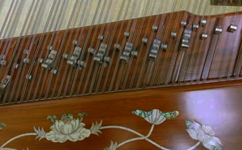 �P(y��ng)�ٵ�һ����꼉����300��