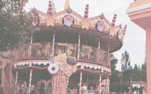 游樂園作文小學三年級