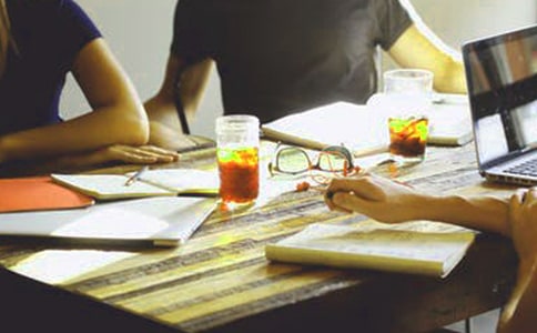 �w�������L(zh��ng)��(g��)�˿��Y(ji��)